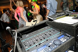 DJ Grooves Entertainment - Boone NC DJs